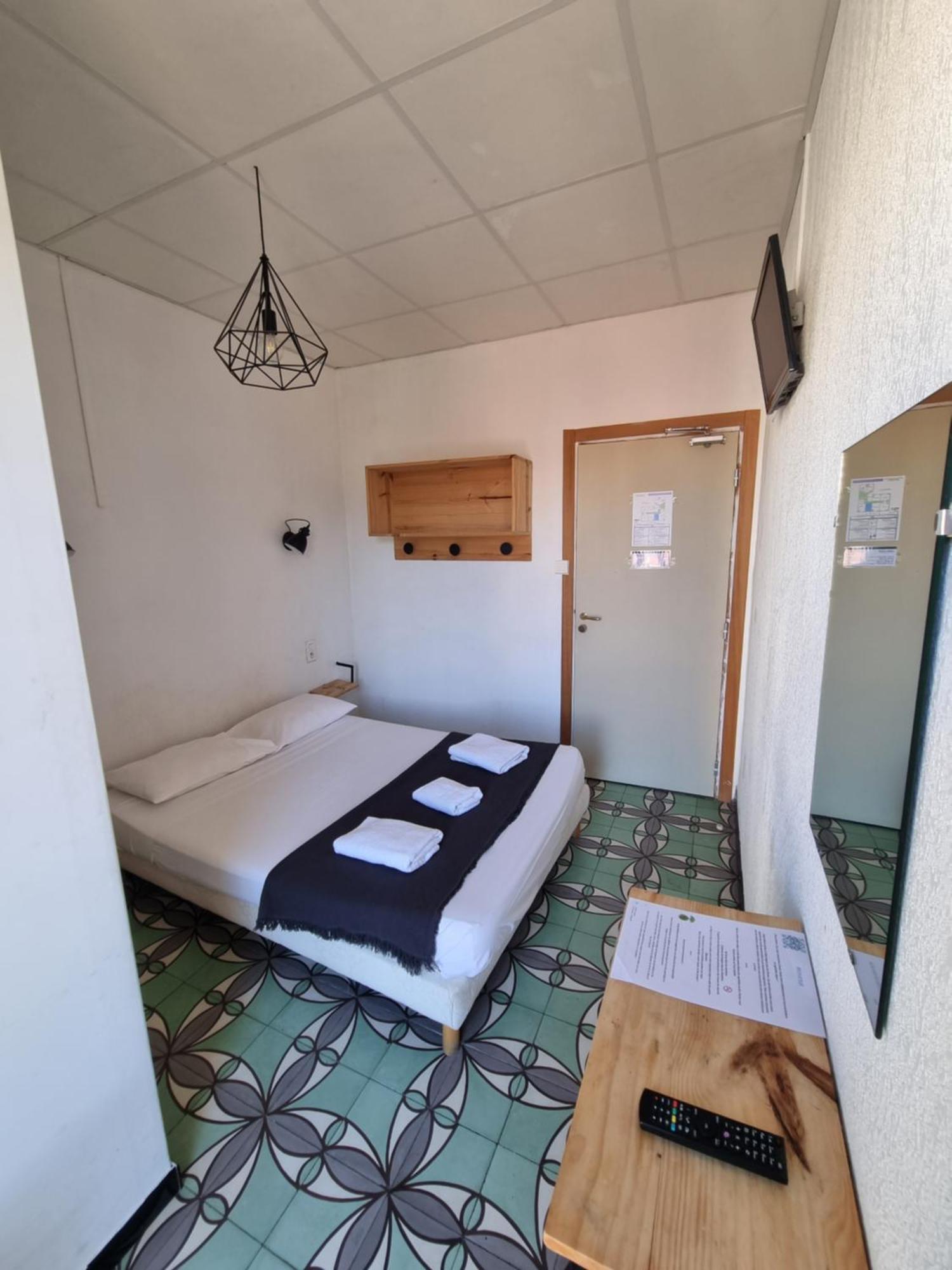Hotel Le Centre Le Boulou Luaran gambar