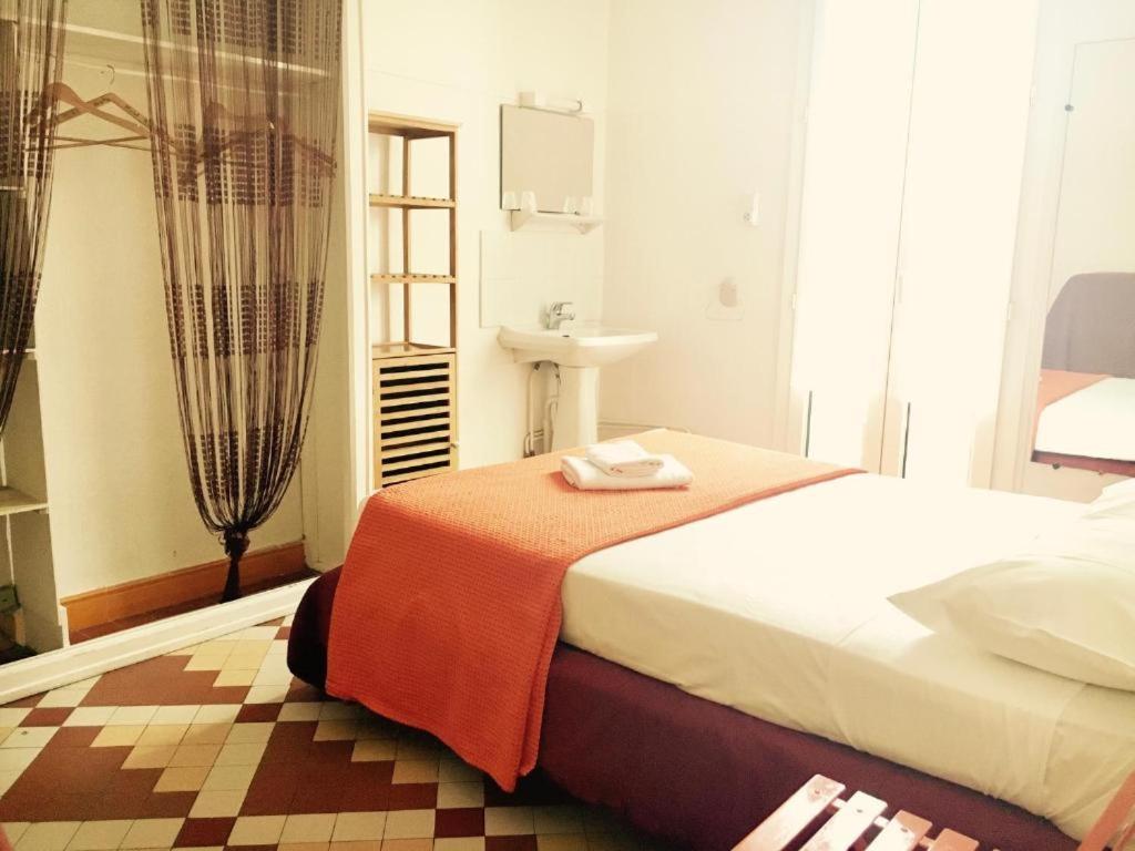 Hotel Le Centre Le Boulou Luaran gambar
