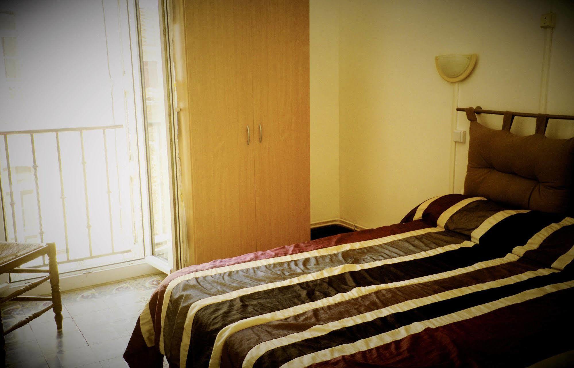 Hotel Le Centre Le Boulou Luaran gambar