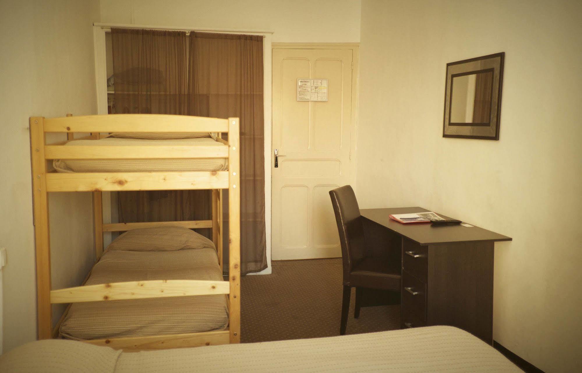 Hotel Le Centre Le Boulou Luaran gambar