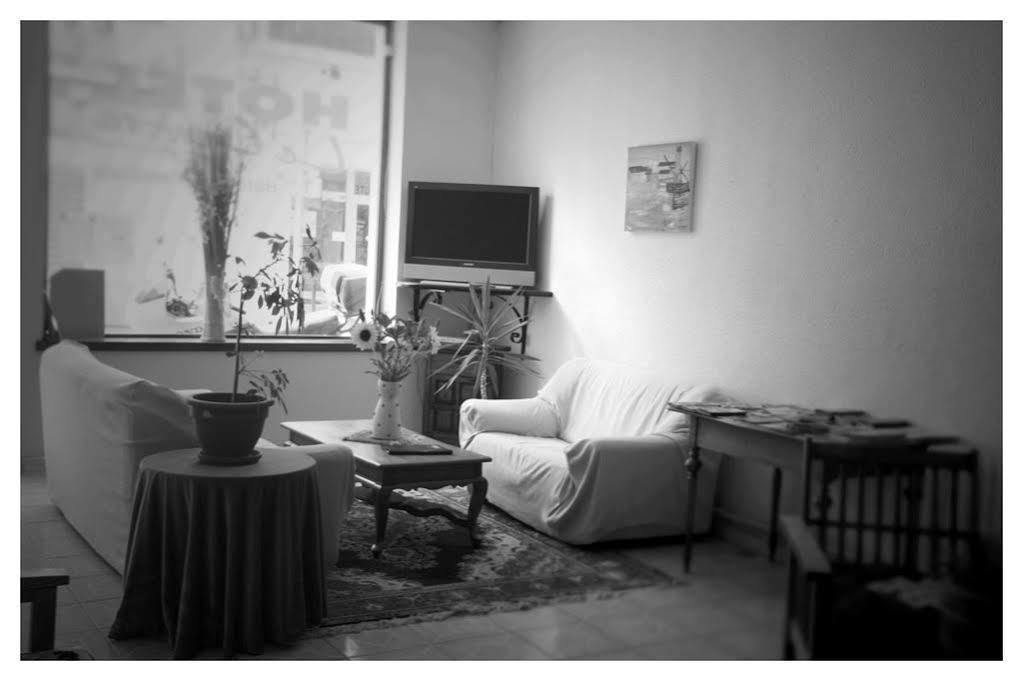Hotel Le Centre Le Boulou Luaran gambar